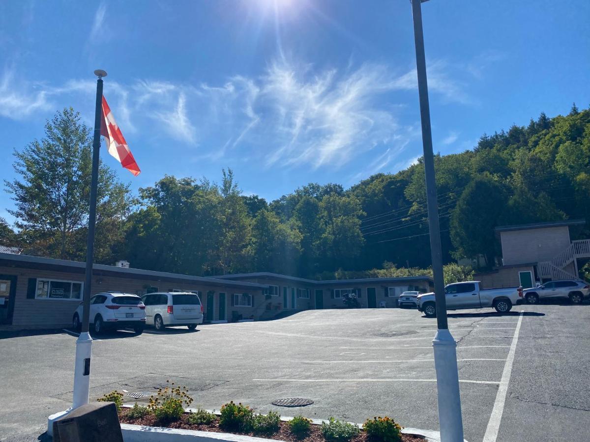 Silver Maple Motel Haliburton Kültér fotó